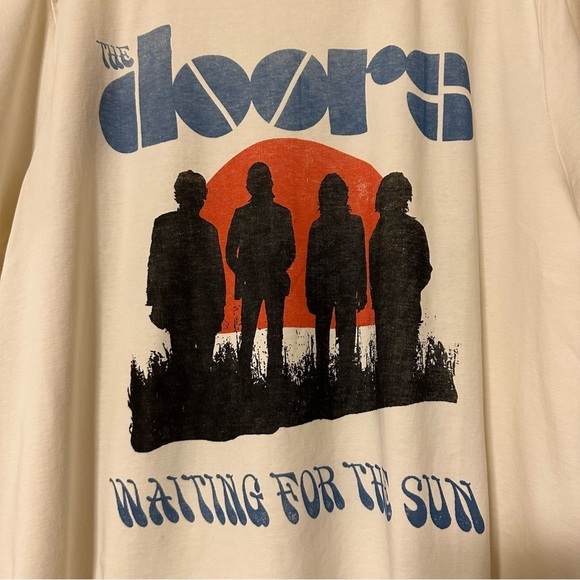 DAYDREAMER The Doors Waiting For The Sun Shrunken Band Tee Cream Crop - Picture 3 of 13